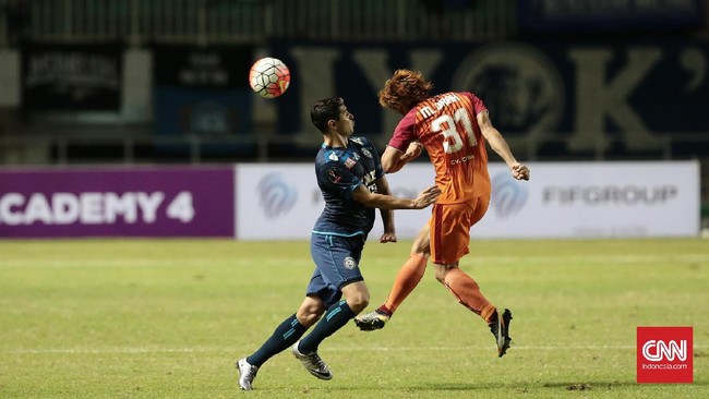 Duo pemain asing Arema FC, Esteban Vizcarra dan Cristian Gonzales, tak setuju dengan kebijakan marquee player yang bakal menguras kocek klub lebih dalam.