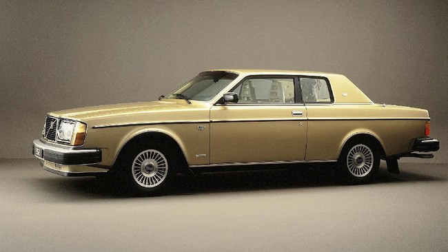 Volvo 262C di buat dengan kualitas Swedia namun di desain oleh desainer asal Italia, Sergio Coggiola jadi salah satu mobil terbaik dan bersejarah sejak 1977.