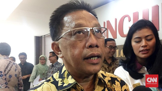 Pemerintah dan OJK akan memberikan informasi terkini mengenai SBN yang dirilis dan proyek-proyek infrastruktur yang layak melalui Indonesia Investment Club.