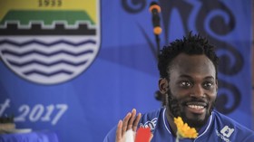 Essien Datang, Pengamanan Latihan Persib Diperketat