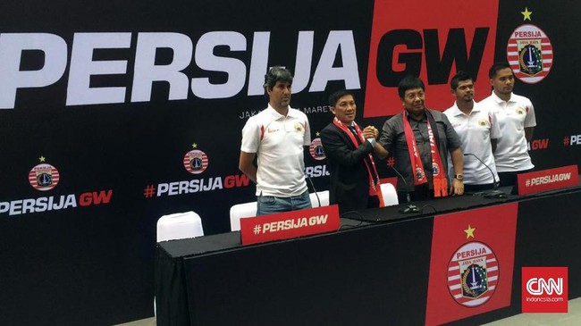 Demi kelancaran persiapan Persija Jakarta jelang kompetisi Liga 1, Gede Widiade mengatakan akan segera memenuhi keputusan normatif skuat Macan Kemayoran.