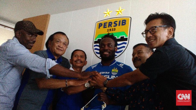 Kehadiran mantan bintang Chelsea dan Real Madrid, Michael Essien, membuat Persib Bandung percaya diri bisa merengkuh prestasi tertinggi di Liga 1.