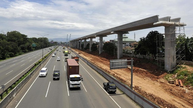 Pada tahap awal, beban keuangan yang dipikul pemerintah berupa subsidi harga tiket (public service obligation) senilai Rp16 triliun.