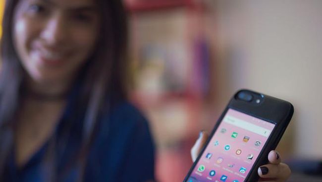 Cara Bersihkan Casing HP yang Menguning Pakai Bahan Dapur