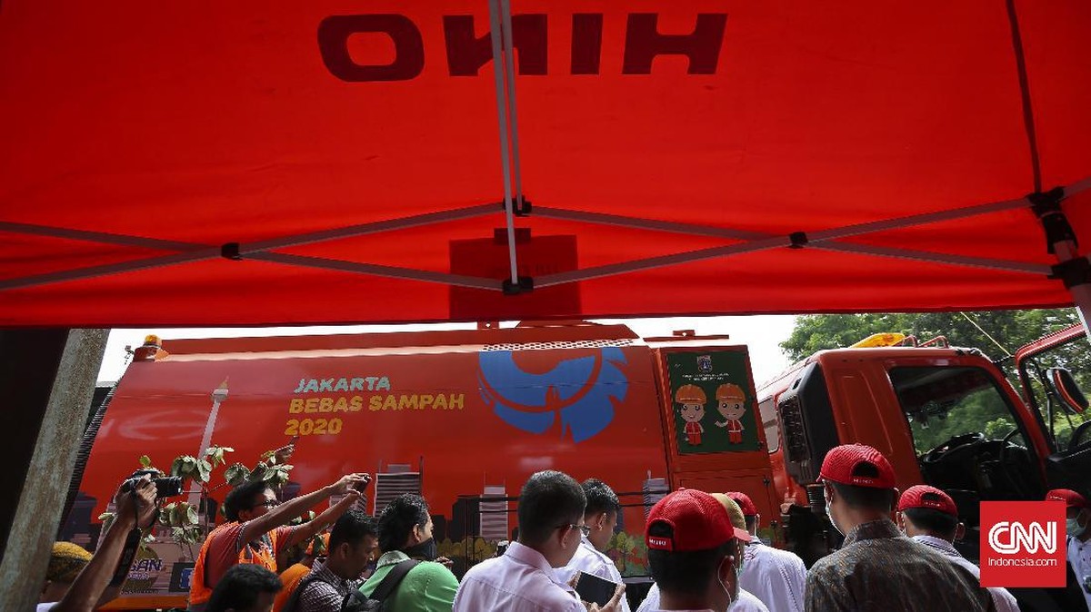 Uji Emisi Truk Sampah Bantargebang