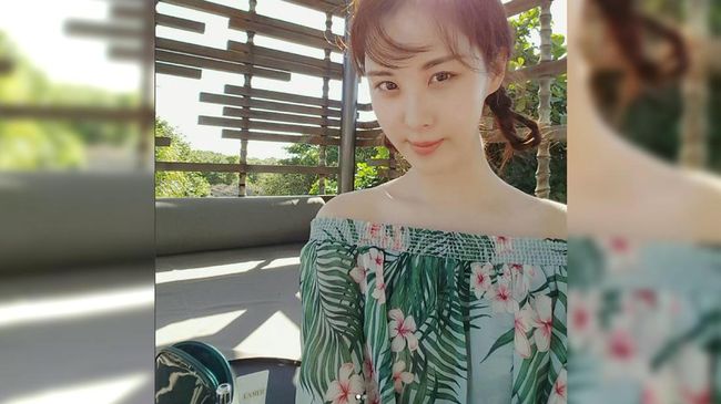 Personel girlband SNSD tengah mengunjungi Bali. Ia memamerkan keindahan Pulau Dewata sekaligus menyapa para penggemar menggunakan bahasa Indonesia.