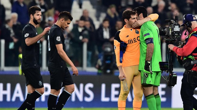 Album Juventus Berjaya atas Porto
