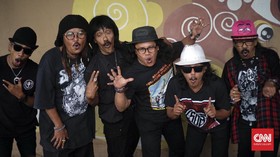 Riwayat Hubungan Benci-Cinta Jhonny Iskandar dengan OM PMR