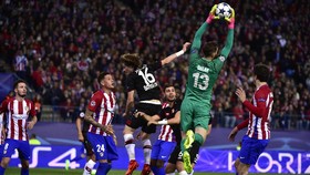 Kiper Atletico Yakin Kalahkan Liverpool di Liga Champions