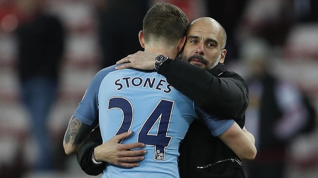 John Stones kecewa dengan performanya bersama Manchester City di musim debutnya. Ia bertekad tampil lebih baik musim depan.