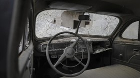 Mobil Tua yang Menolak Mati di Tengah Kehancuran Aleppo