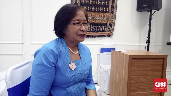 Yuliana Trihartati divonis kanker kolorektal stadium 2 pada 1996. Setelah usus besarnya dipotong, ia hidup dengan kantong di perutnya.