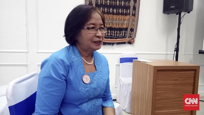 Yuliana Trihartati, Pejuang Kanker Bertahan dengan Kantong