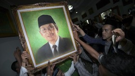 Keharuan Umat Mengantar Hasyim Muzadi Berpulang