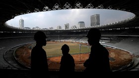 Dirut GBK Sambut Baik Laga Persija vs Persib di Senayan