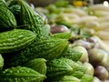 Mendulang Manfaat Kesehatan dari Pare