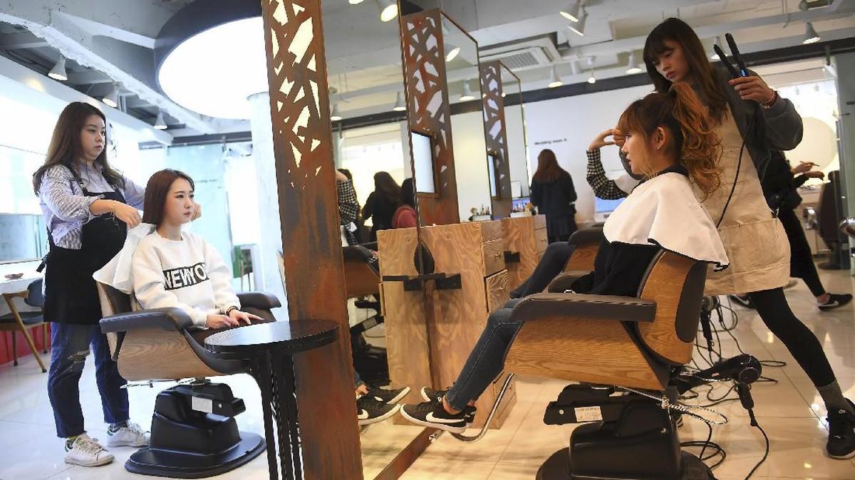 Intip Aksi Operasi Plastik Girlband Korea