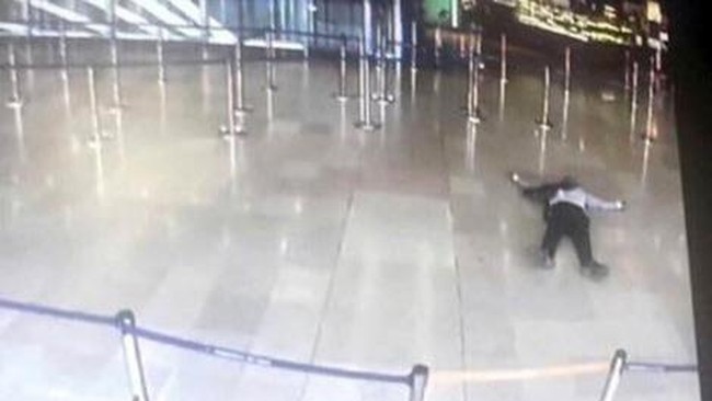 Ziyed Ben Belgacem, pria yang tewas ditembak usai merebut senjata dari tentara wanita di Bandara Orly, Perancis, dikabarkan berada dalam pengaruh narkotik.