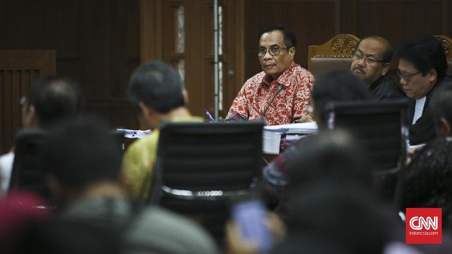 Mantan Wakil Ketua Komisi II DPR Taufiq Effendi menyatakan, pernah mendengar istilah "kawal anggaran" yang merupakan kode dalam pembahasan proyek.