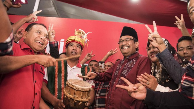 Menurut Djarot, kemenangan dengan suara lebih dari 90 persen di beberapa TPS sangat mungkin jika pasangan calon memiliki pendukung yang loyal.