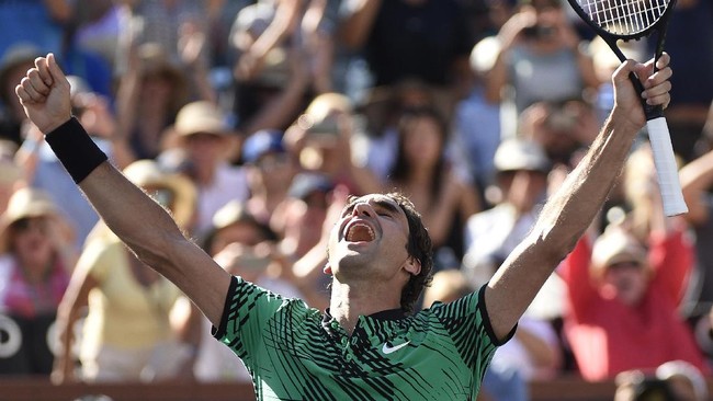 Di usia 35 tahun dan 7 bulan, Roger Federer mencatatkan serangkaian rekor fenomenal setelah memenangi turnamen Indian Wells, pada Minggu (19/3) malam.