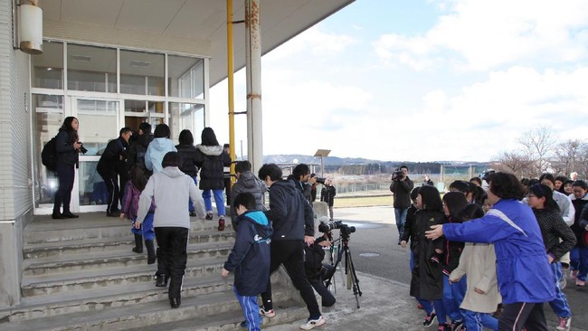 Untuk pertama kalinya, Jepang menggelar latihan evakuasi bagi warga untuk menghadapi ancaman rudal Korut di tengah ketegangan kawasan yang kian memanas.
