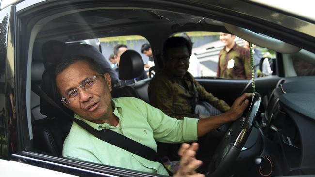 Eks Menteri BUMN Dahlan Iskan sempat mendapat informasi dari sumbernya bahwa sumbangan Rp2 triliun dari pengusaha Akidi Tio bakal cair hari ini.