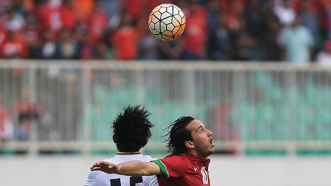 Striker naturalisasi Timnas Indonesia U-22, Ezra Walian, terkena bakteri salmonella yang membuatnya absen Kualifikasi Piala Asia U-23. Apa itu virus salmonella?