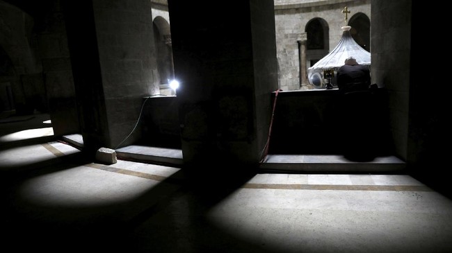 Kembali Terbukanya Sang Makam Kristus untuk Publik