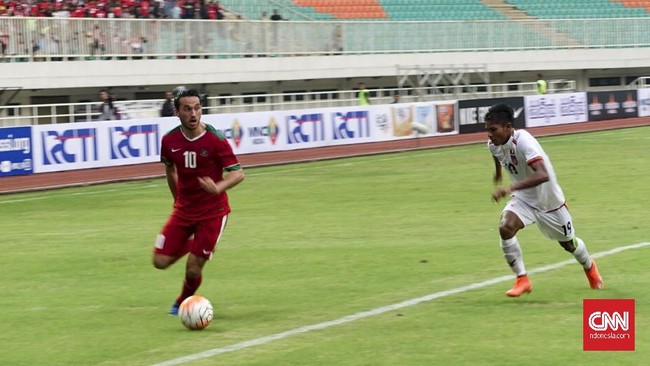 Manajer Ezra Walian, Wide Putra mengatakan, pemain naturalisasi asal Belanda itu akan mengikuti pemusatan latihan Timnas Indonesia di Bali.
