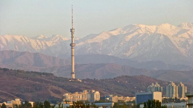Almaty, Kota dengan Biaya Hidup Paling Murah di Dunia Economic Intelligence Unit membuat penelitian kalau kota di Kazakhstan itu memiliki biaya hidup paling murah dibandingkan Singapura.