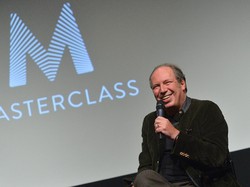 Video Komposer Hans Zimmer Ditawari Arasemen Ulang Lagu Kebangsaan Arab Saudi