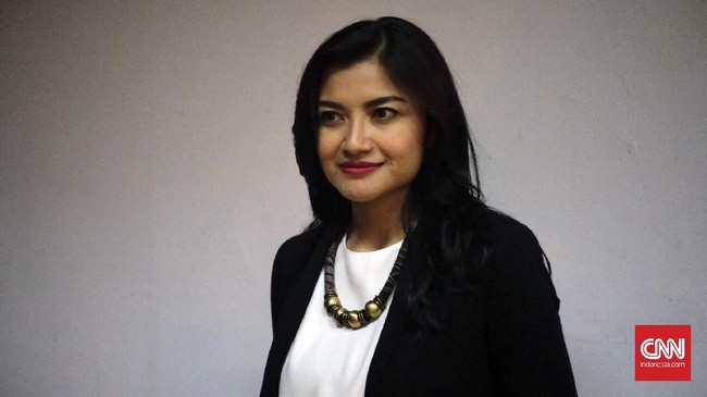 Tim debat pasangan nomor urut 1 Tina Talisa mengungkapkan cawapres Ma'ruf Amin akan memberikan kejutan dalam debat capres perdana 2019 malam ini.