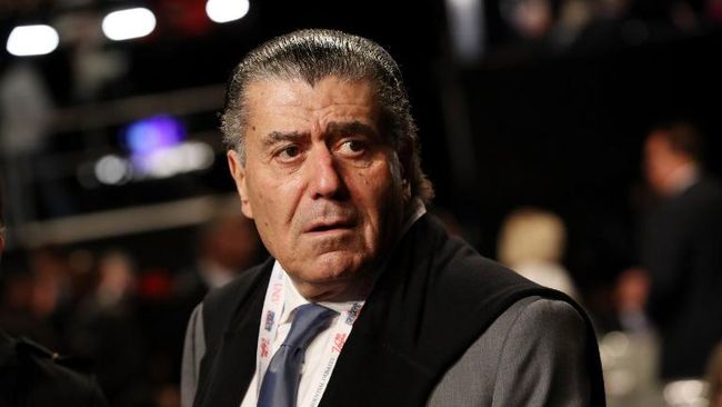 Pencipta serial Power Rangers, Haim Saban, mendapatkan penghargaan dan ia menggunakan kesempatan tersebut untuk protes atas kebijakan imigrasi Trump.