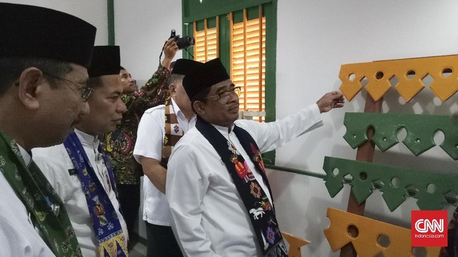 Pelaksana tugas (Plt) Gubernur DKI Jakarta Sumarsono menyebut bahwa peresmian Masjid KH Hasyim Ashari tak berkaitan dengan pelaksanaan Pilkada DKI Jakarta 2017.