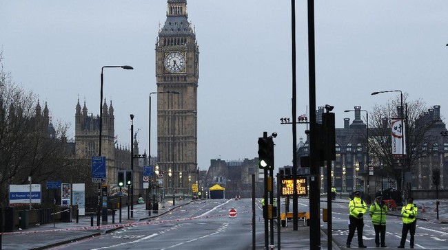 Teror London mestinya memberi peringatan bagi Indonesia, bahwa kelompok teroris tak lagi bergerak dengan logika kuno dan modus seperti sebelumnya.