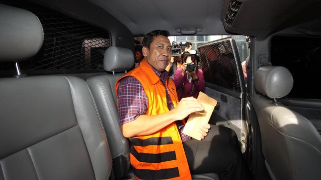 KPK kembali memeriksa Kamaludin, perantara suap antara pengusaha Basuki Hariman dengan mantan hakim Mahkamah Konstitusi, Patrialis Akbar.