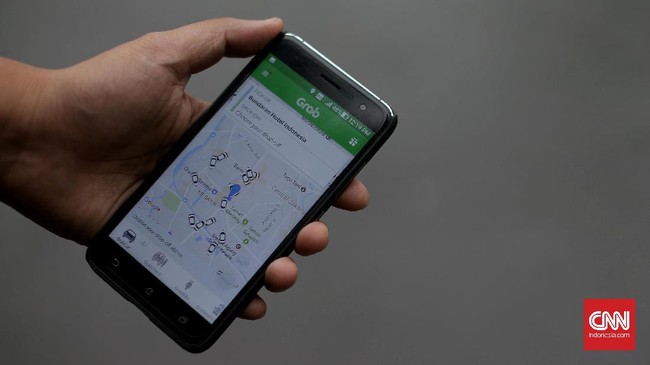 Menkominfo Rudiantara merayu Grab untuk memindahkan usahanya ke Indonesia.
