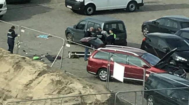 Kepolisian Belgia menahan satu pria yang mengemudikan mobilnya dengan kecepatan tinggi ke arah kerumunan di sebuah pusat perbelanjaan di Kota Antwerp.
