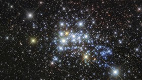 NASA Berhasil Potret Bintang Lebih Besar dari Matahari