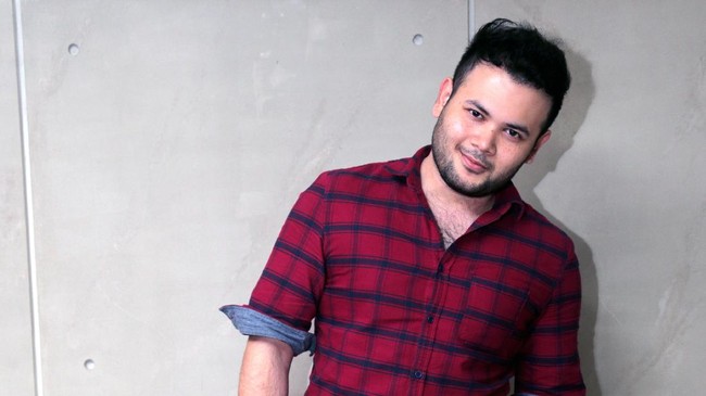 Ridho Rhoma ditangkap pada Jumat (24/3) malam, tapi kabar penangkapannya itu tak sampai ke orang-orang terdekatnya hingga Sabtu sore ini.