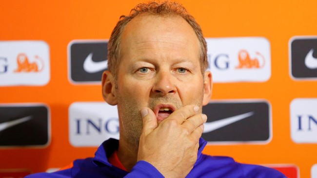 Danny Blind mengisyaratkan mundur dari kursi pelatih Timnas Belanda usai mengalami kekalahan 0-2 dari Bulgaria dalam lanjutan kualifikasi Piala Dunia.