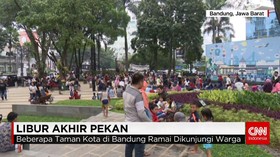 Warga Padati Taman Kota Bandung Saat Libur Panjang
