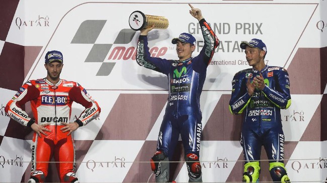 Kemenangan di GP Qatar membuat Maverick Vinales menjadi pebalap kelima yang mampu meraih kemenangan seri MotoGP bersama dua tim pabrikan berbeda.