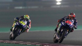 Maverick Vinales, Wujud Hadiah dan Bom Waktu dari Lorenzo