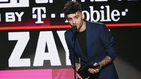 Zayn Malik Tidak Ikut Konser 'Reuni' One Direction