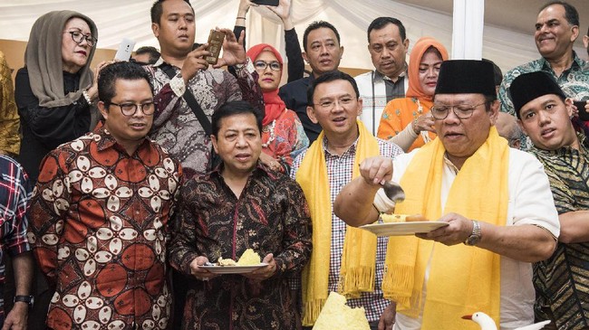 Sekjen Golkar Idrus Marham menyatakan bakal menyosialisasikan lagi program-program Ahok-Djarot tentang peningkatan kualitas umat Islam di DKI Jakarta.
