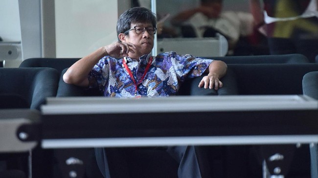 Dalam persidangan di Pengadilan Tipikor Jakarta, tersangka dugaan korupsi e-KTP Anang Sugiana menceritakan kisahnya bertemu Setya Novanto terkait proyek e-KTP.