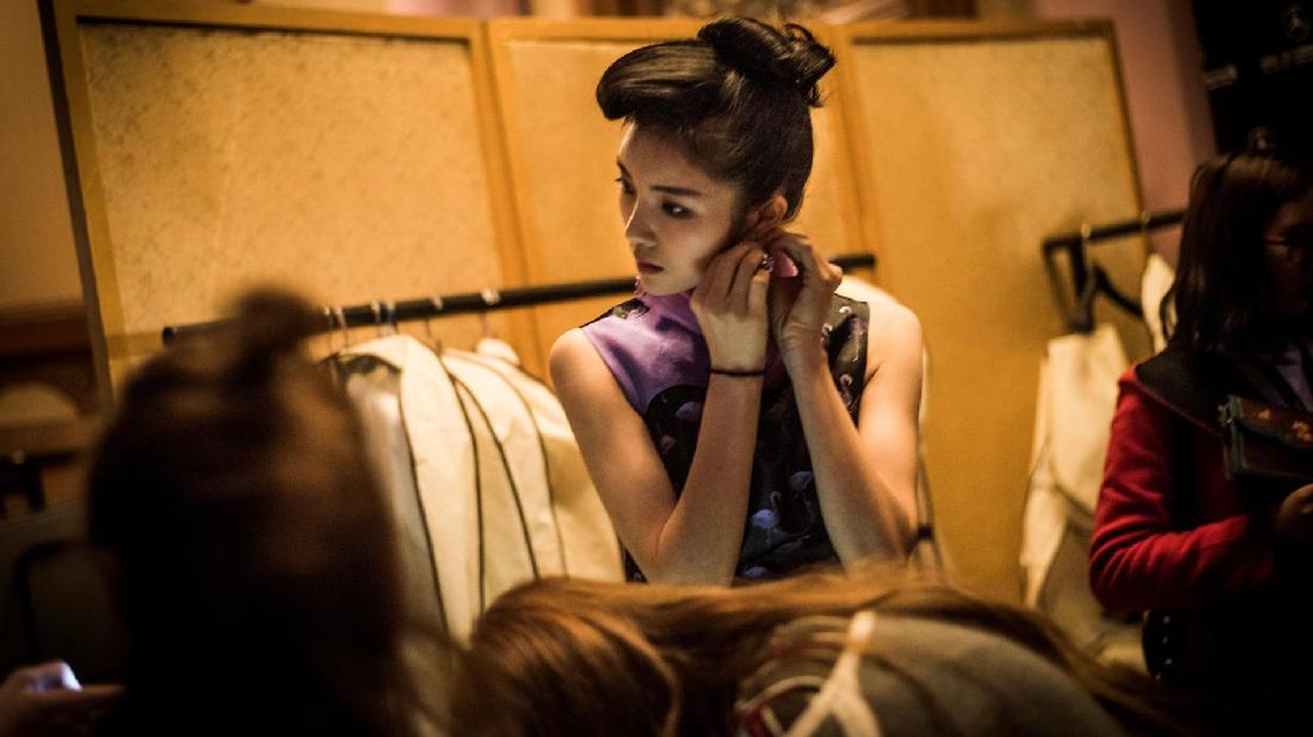 Mengintip Belakang Panggung China Fashion Week
