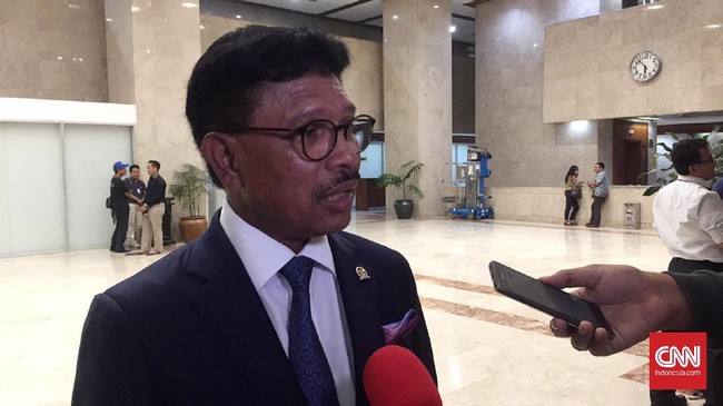NasDem akan mencari informasi terkait kasus dugaan korupsi Gubernur Kepri Nurdin Basirun karena selama ini masih simpang siur.